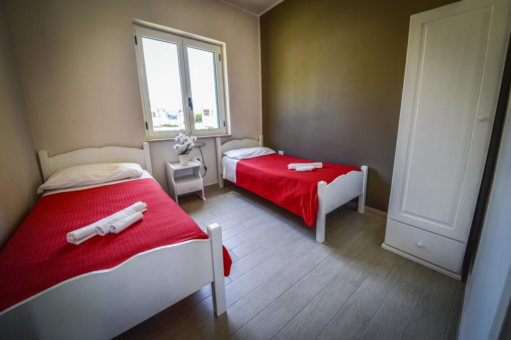 Marina Di Rossano Village Club מראה חיצוני תמונה